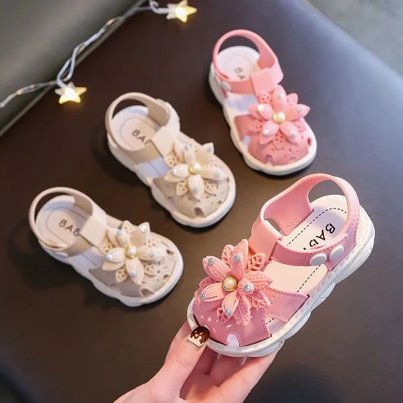 Summer Girls Flower Sandals Fashion Rhinestone Baby Girl Shoes Soft Bottom Toddler Beach Sandals Closed Toe