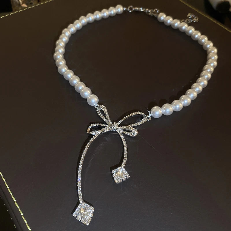 Pearl Rhinestone Bow Necklace for Women Fashion Light Luxury Niche Collarbone Chain Necklaces New Personality Jewelry Party K0