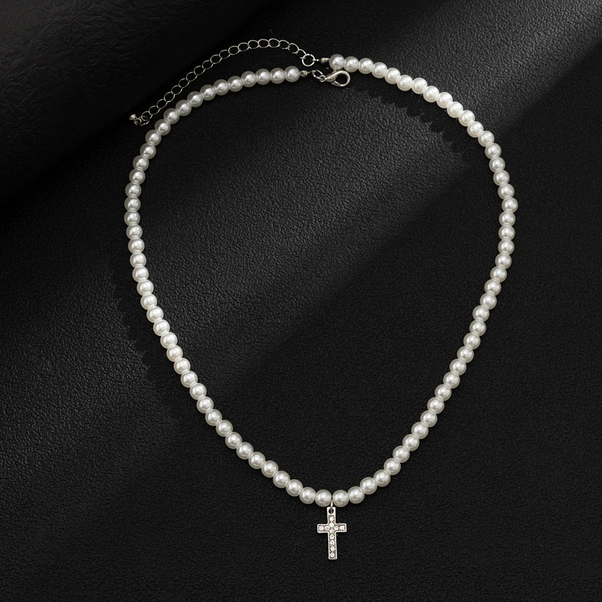 Pearl Beads Chain with Shiny Rhinestone Cross Pendants Necklace Men Trendy White Beaded Choker on Neck 2022 Fashion Jewelry Male