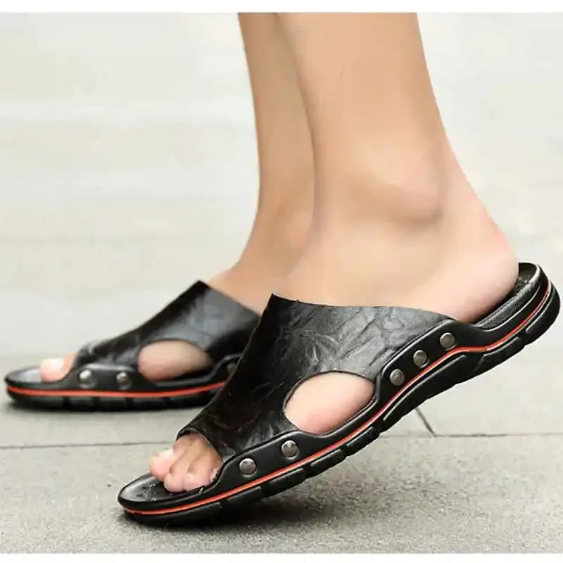 New Summer Slippers Men Sandals Soft Outdoor Slides High Quality Genuine Leather Comfortable Beach Sandals Outdoor Men Shoes