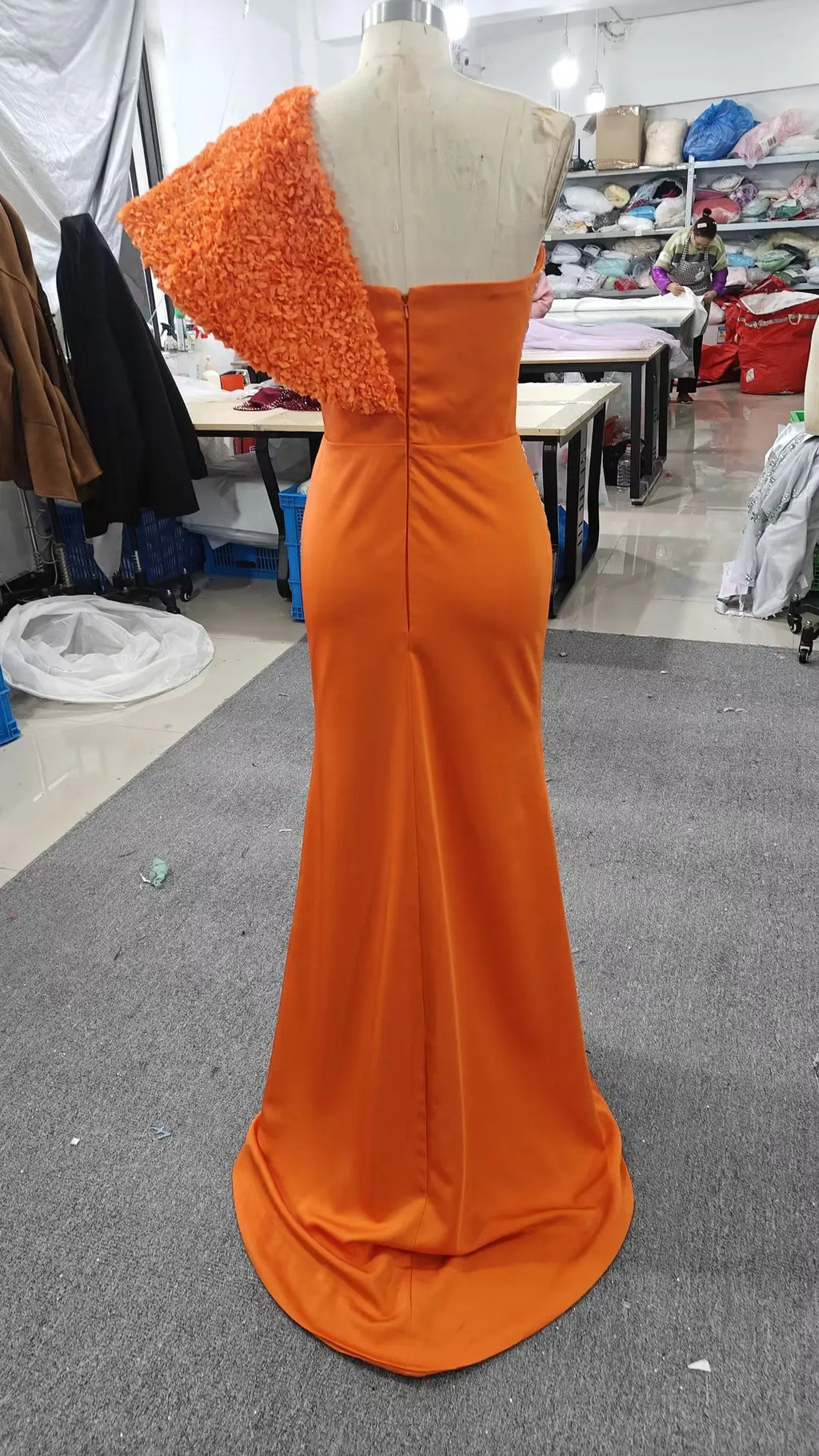 Customized A-line Evening Dresses Floor-length Off The Shoulder Sleeveless Prom Gown Fashion Crystal Flowers Draped Party Gown