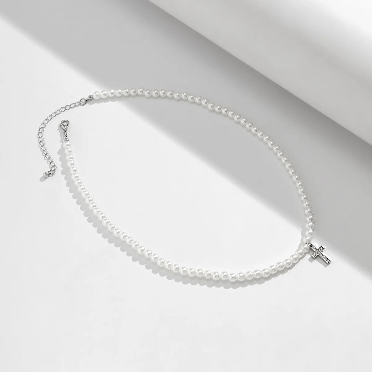 Pearl Beads Chain with Shiny Rhinestone Cross Pendants Necklace Men Trendy White Beaded Choker on Neck 2022 Fashion Jewelry Male