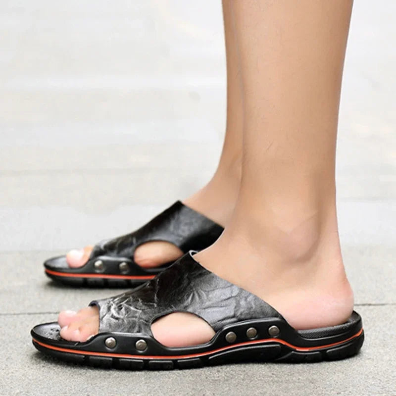 New Summer Slippers Men Sandals Soft Outdoor Slides High Quality Genuine Leather Comfortable Beach Sandals Outdoor Men Shoes