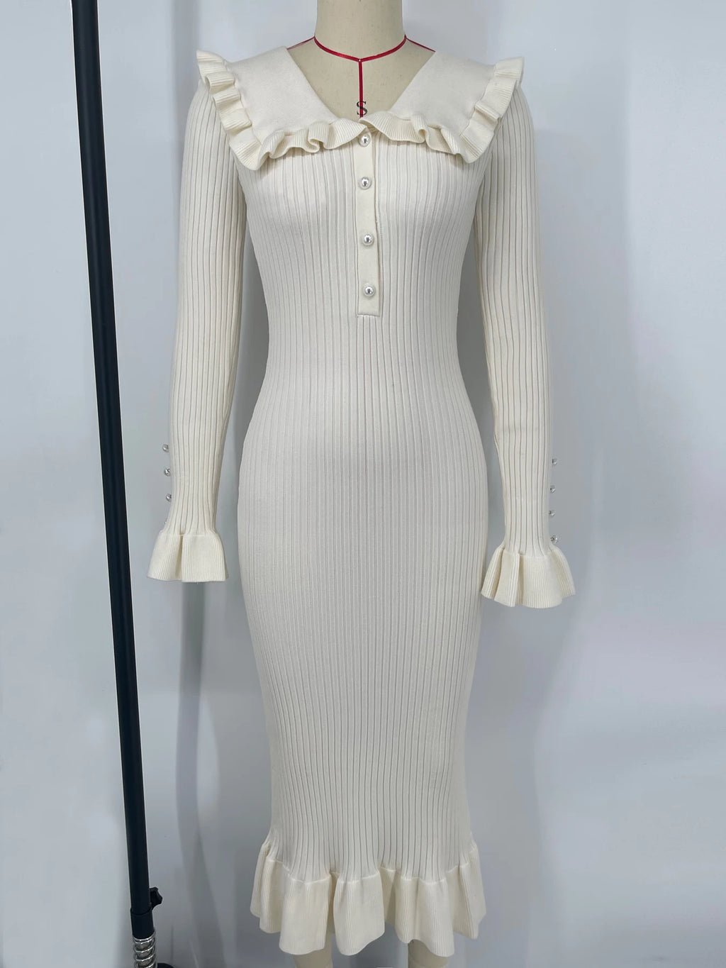 TARUXY High Waist Ruffled Maxi Dresses For Women Autumn Winter Knitted Slim Long Dress Women's Vintage Dress Woman Retro Elegant
