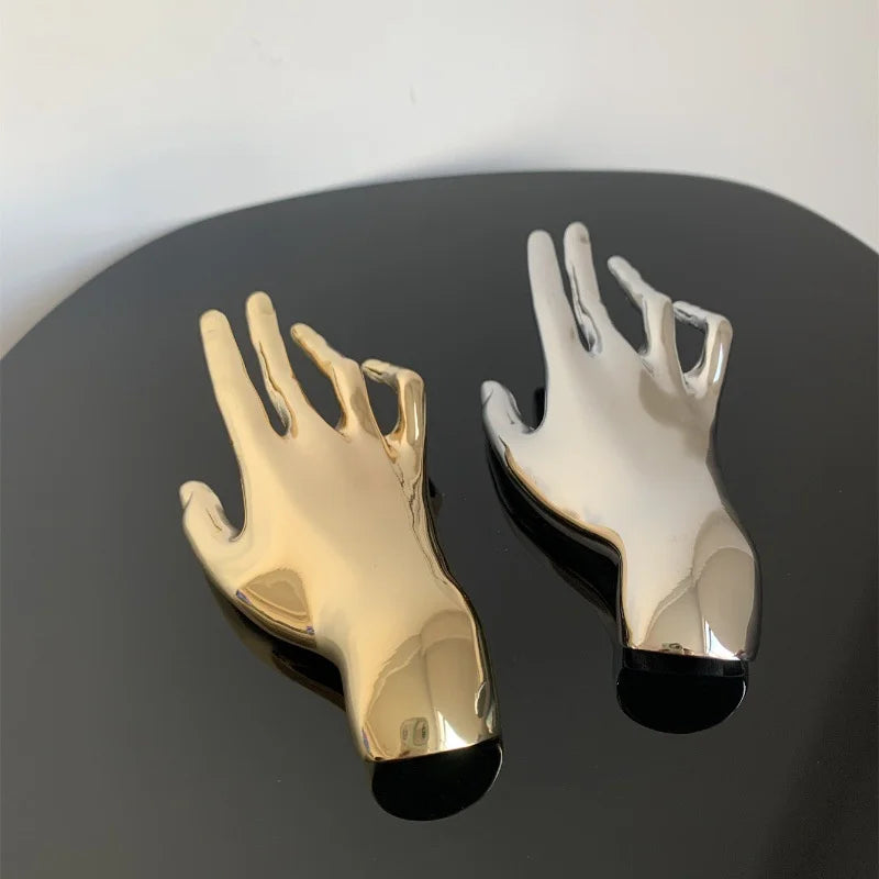 XIALUOKE Vintage Hyperbole Metal Smooth Palm Hand Shape Large Broochs For Women Men Punk Unique Creative Suit Pin Party Jewelry