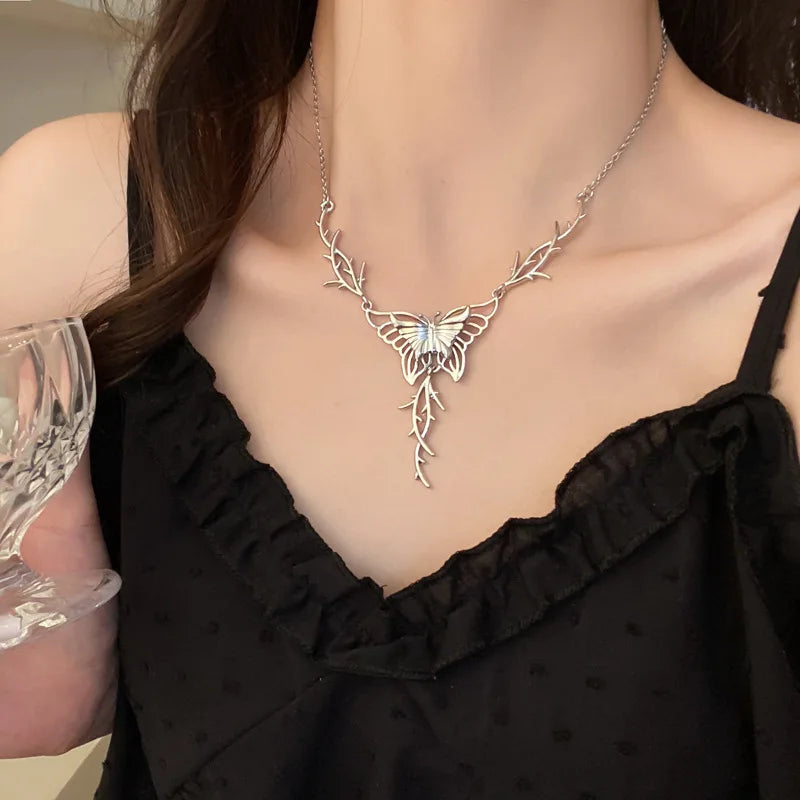 Pearl Rhinestone Bow Necklace for Women Fashion Light Luxury Niche Collarbone Chain Necklaces New Personality Jewelry Party K0